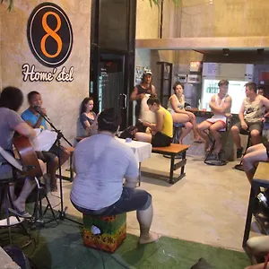 8 Homestel Ostello